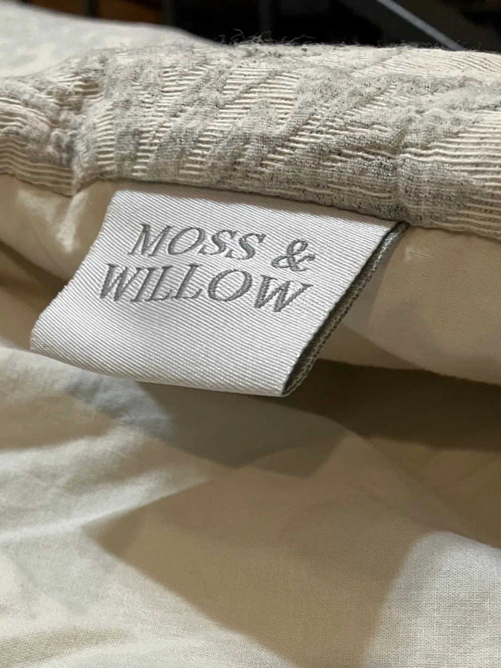 MOSS & WILLOW FULL/QUEEN COMFORTER & PILLOW SHAMS, GRAY & WHITE, SOFT & WARM